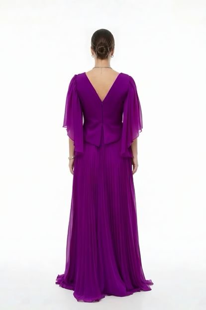 فستان سهرة مزين ومطوي باللون الفوشيا بمقاسات كبيرة